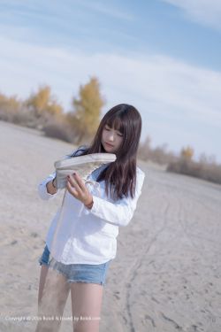 洋老外系列之带小姐妹一起玩平衡车