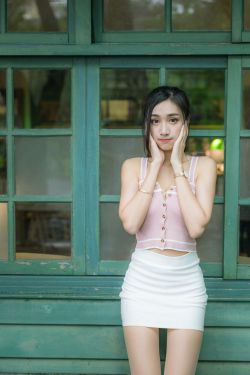 h女主从小被c到大1v1男男